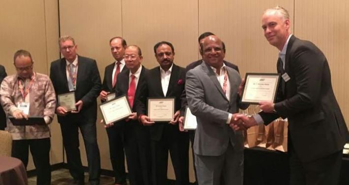 global_print_leadership_award_ravinder_reddy_chicago_print_exhibition